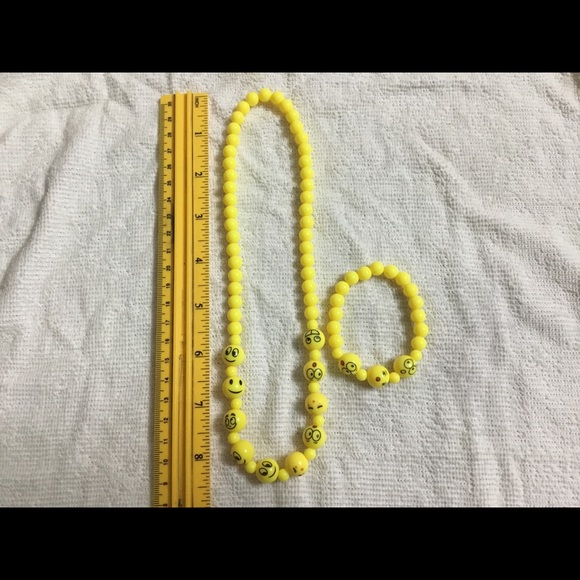 Kids Beaded Emoji Necklace and Bracelet (New) - Picture 3 of 4